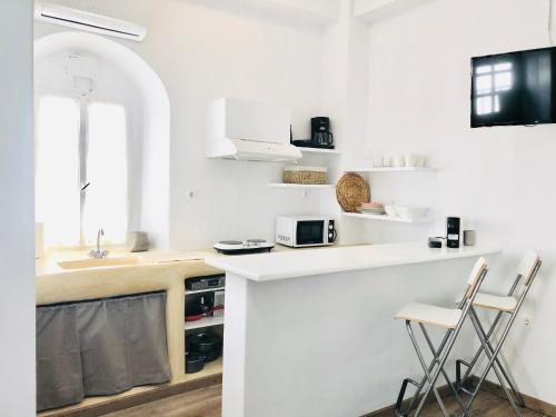Brand New Deluxe Studio with Balcony Naousa center