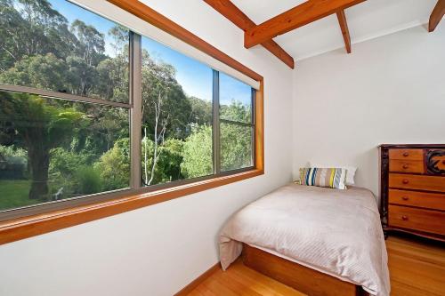  At Riverside -  Room  picture :   Shower    Bath    TV                           