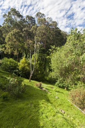  At Riverside -  Room  picture :   Shower    Bath    TV                           