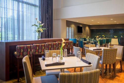 Holiday Inn Baltimore BWI Airport, an IHG Hotel Image