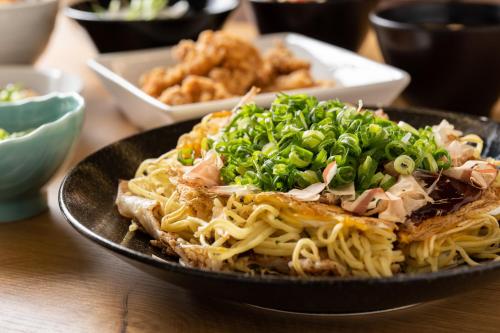 Makanan di atau berdekatan hotel