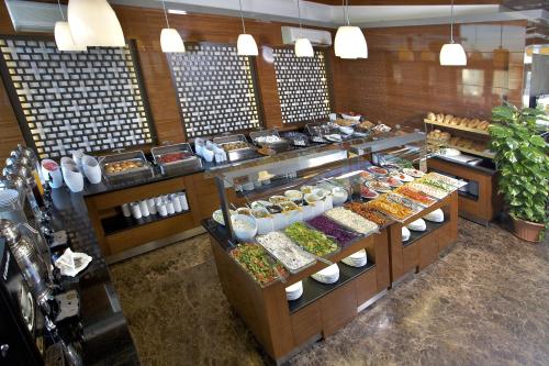 Jídlo v hotelu nebo okolí