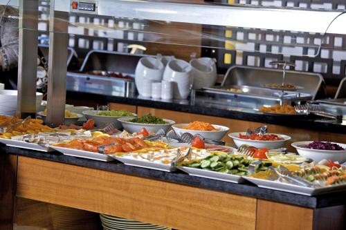 Jídlo v hotelu nebo okolí