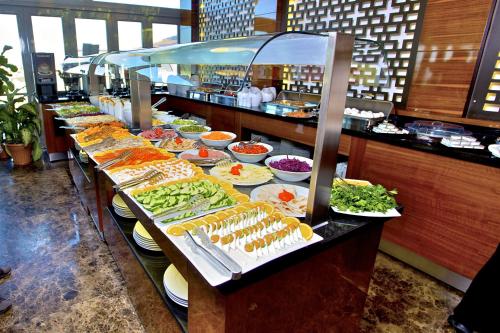 Jídlo v hotelu nebo okolí