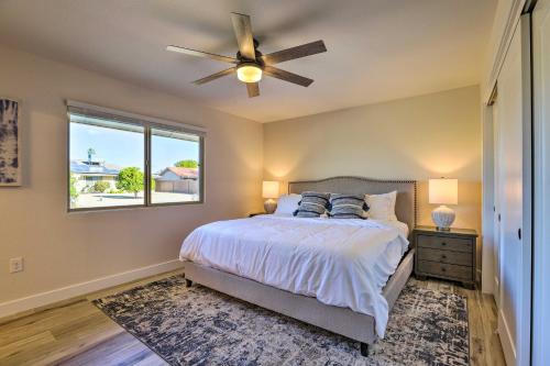 A bed or beds in a room at Sun City West Vacation Home with Putting Green!