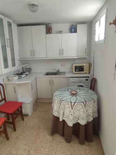 Apartamento independiente con terraza situado en la segunda planta de una casa adosada Admite mascotas