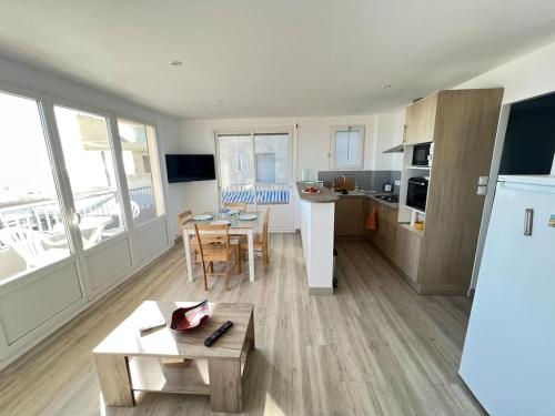 Le CARROUSEL - Apt VUE MER - Plage à 10 M - CLIM - WIFI