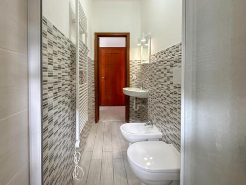 Ένα μπάνιο στο RivieraRent Appartamento Cristina