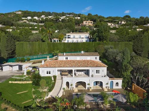 Cannes magnifique villa vue mer basse Californie