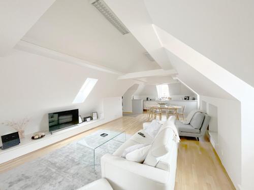 Old Town Square Apartment