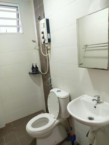 Ένα μπάνιο στο Sekinchan Paddy via Seaview Home 高楼 看海 稻田 民宿