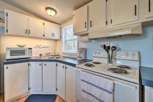 Φωτογραφία από το άλμπουμ του Peaceful Supply House about 2 Mi to Holden Beach! σε Supply