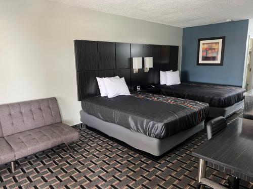 Χώρος καθιστικού στο Executive Inn