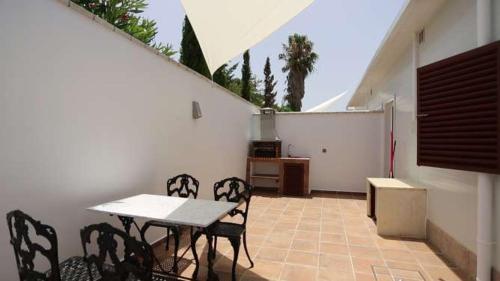 APARTAMENTOS LA MAR SALÁ piscina compartida