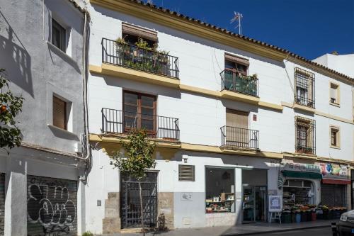 Moderno y céntrico apartamento en Tesoro 6