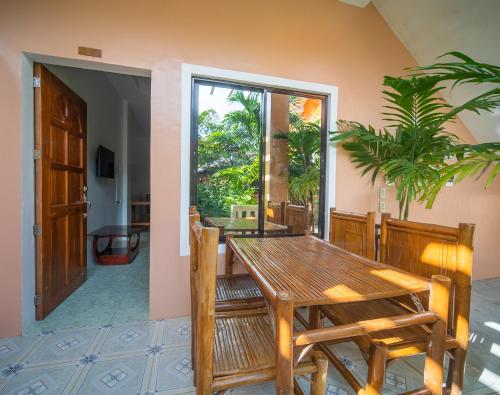Gambar di galeri bagi SMAK's Hotel di Bantayan Island