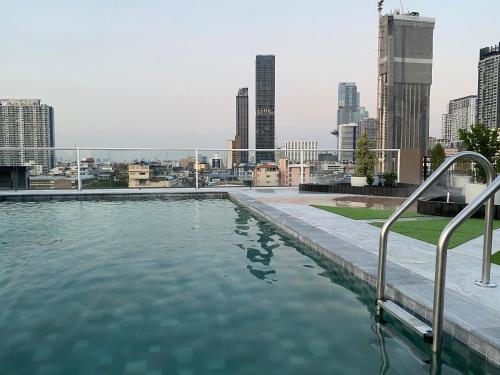 Kolam renang di atau dekat dengan S3 Siam Bangkok Hotel
