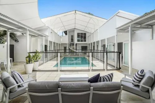 Belle Escapes - Villa Rosa, Trinity Beach picture