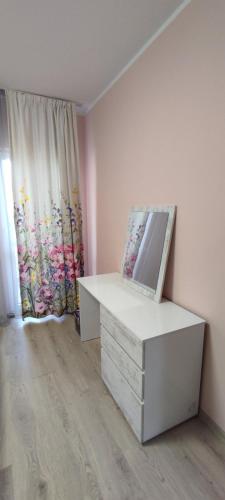Postel nebo postele na pokoji v ubytování Luxury and stylish apartmen, metro station Obelya