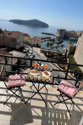 Perfect Balcony Apartment - Brizo Apartments