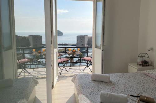 Perfect Balcony Apartment - Brizo Apartments