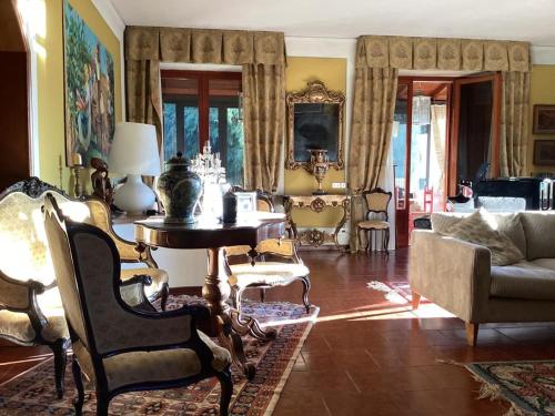 Gallery image of Appartamento di lusso in Villa Riccardo Barga in Barga