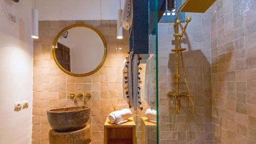 Ванная комната в RIAD 48 & SPA