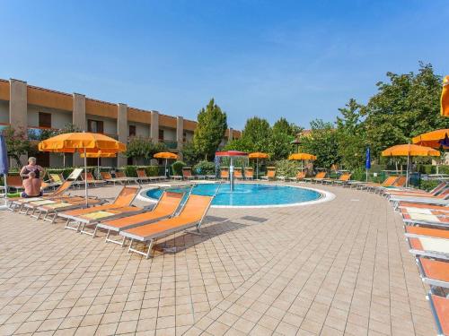 Nice apartment in Caorle with shared pool – Photos 2