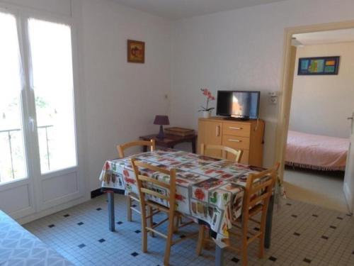 Appartement F2 cosy, 4 couchages, centre-ville, proche cures, balcon, animaux acceptés - FR-1-703-102