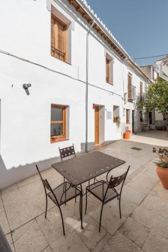 tuGuest Mirador Apartments