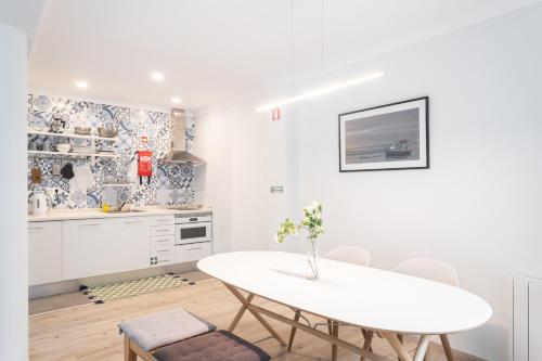 Town Square House, By Home Match