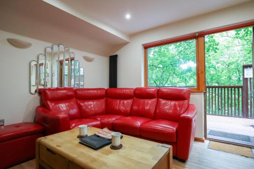 Posezení v ubytování Lodge Nine for 6 with Hot Tub - Spa Resort in Devon