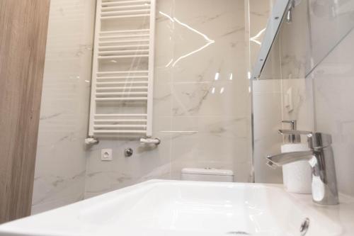 SKG Premium Suite