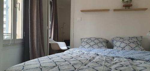 Posteľ alebo postele v izbe v ubytovaní Cannes suquet Croisette