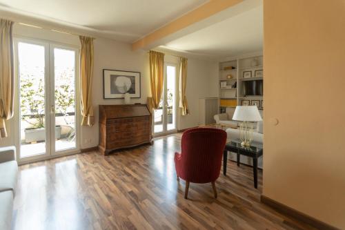 Montenapoleone - Sant Andrea Charme PentHouse