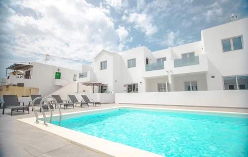 Rociega 35 Apartment 7 100 meters from the sea front