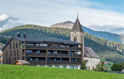Amazing apartment in Maranza with WiFi and 3 Bedrooms