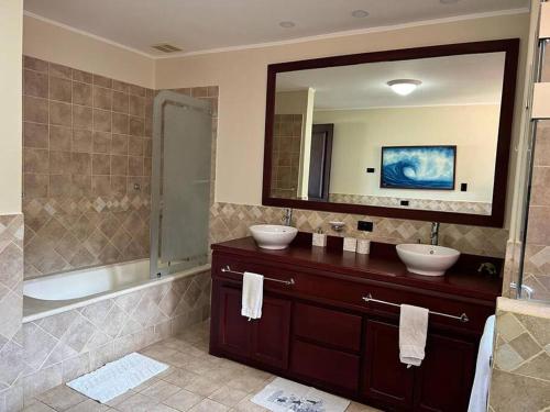 Breathtaking View Condo – Photos 2