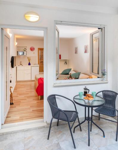 BIS Studio Apartment 3