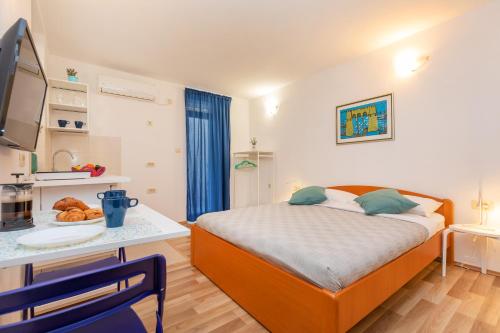 BIS Apartments 1 & 2