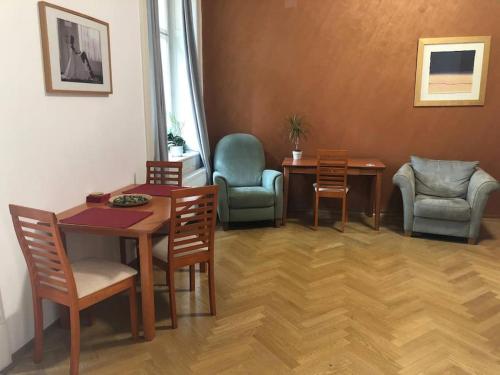 Posezení v ubytování Exclusive Unique Apartment - Prague Central