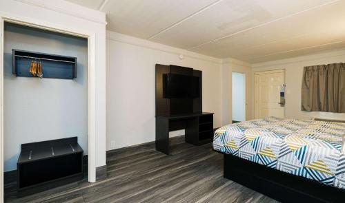 Cama o camas de una habitación en Studio 6 Baytown, Tx - Garth Road