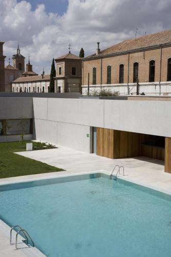 Parador de Alcalá de Henares — Swimming pool