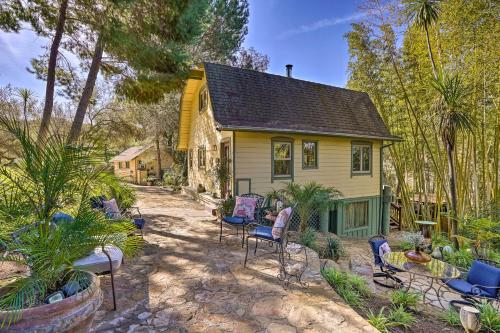 Sweet Cabin with Community Pool - Pets Welcome!