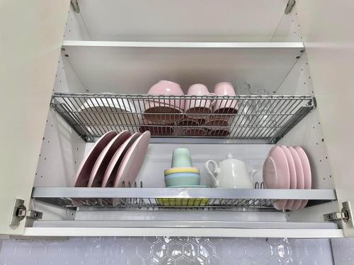 Φωτογραφία από το άλμπουμ του KiRA Drawbridge Homestay max 8 pax only with pool WIFI NETFLIX near KTCC Mall σε Kuala Terengganu