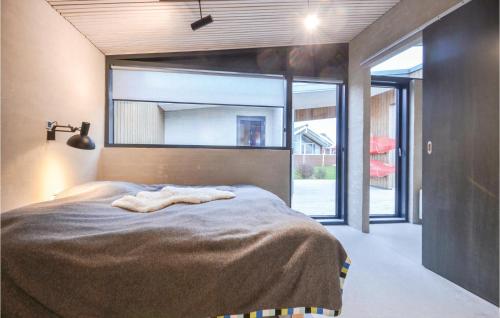Postel nebo postele na pokoji v ubytování 2 Bedroom Amazing Home In Vinderup