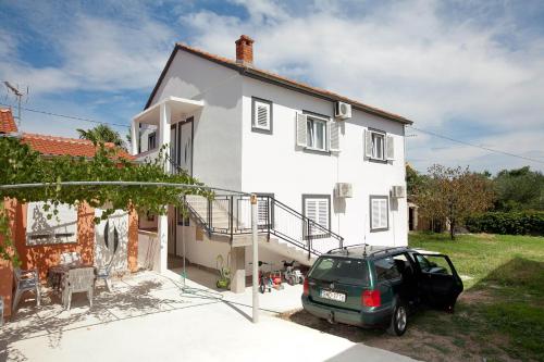 Residence Toni - Private Parking, Steps to the Beach, Fast Wi-Fi