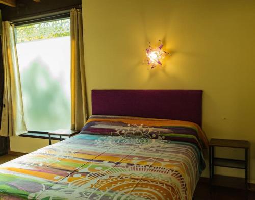 A bed or beds in a room at Casiñas de Acevedo