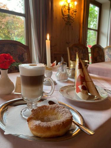 Jídlo v hotelu nebo okolí