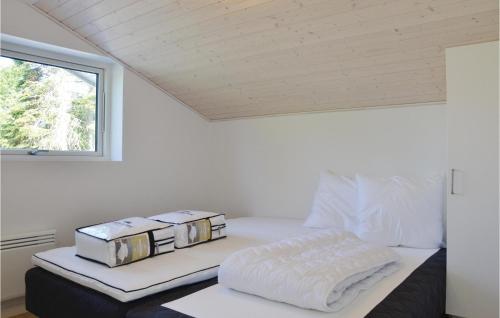 Posteľ alebo postele v izbe v ubytovaní Gorgeous Home In Gilleleje With Wifi